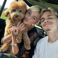 “Romeo dan Mia berselisih. Mereka sudah tidak bersama saat ini. Mereka tinggal bersama, tapi Mia sudah pindah dari tempat tinggal mereka dan kembali ke rumah orang tuanya,” ungkap sumber, seperti dikutip dari Mirror. Foto: dok. Instagram/@romeobeckham