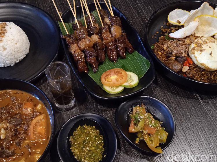 Empuk Juicy! Sate Celup Tenderloin Favorit Gibran Rakabuming