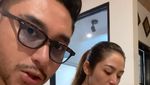 Mesranya Siti Badriah Saat Kulineran Bareng Suami di Thailand