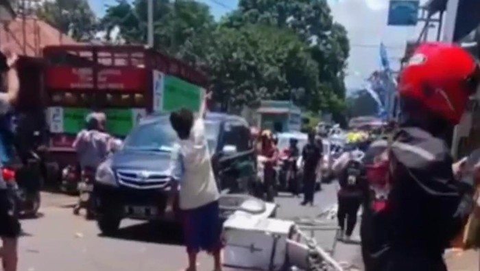 Tangkapan Layar Kecelakaan di Batujajar KBB.