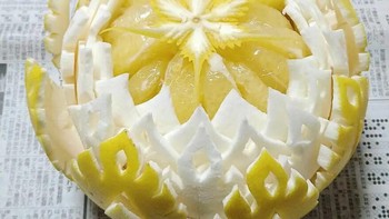 Ukiran bunga dari lemon. Foto: Gaku via Boredpanda