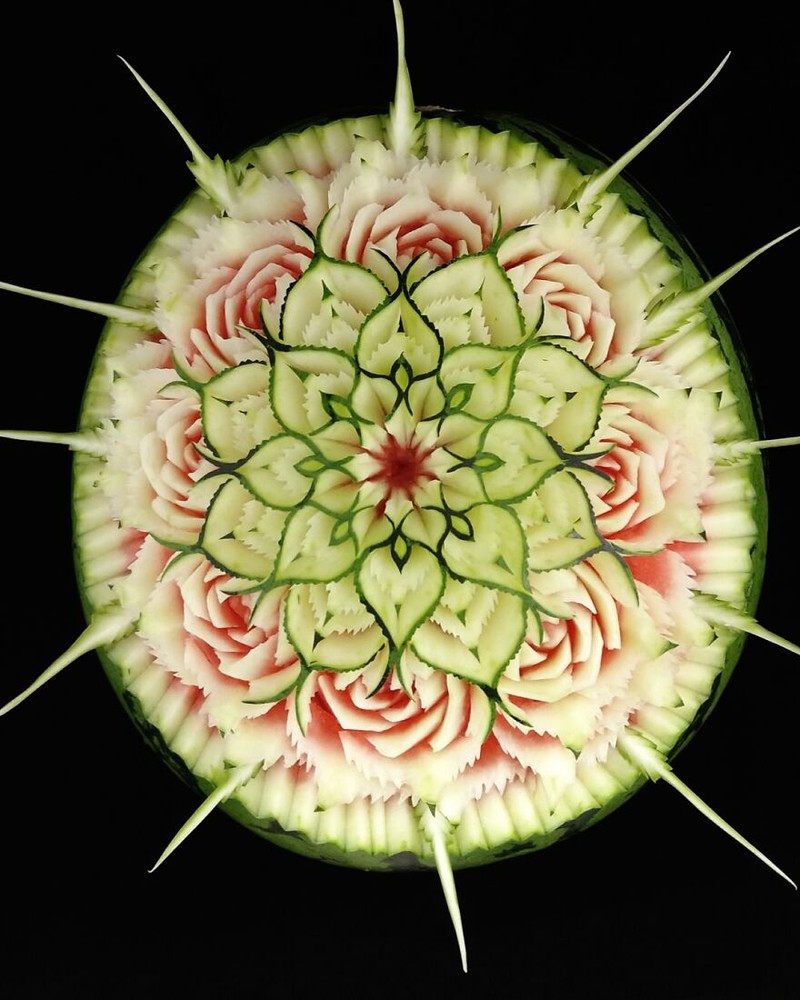 Ukiran dari sayur dan buah