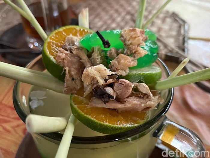 Wedang Sendang Ayu di Warung Yu Ngademi Pasar Ngasem. Foto diunggah Senin (26/2/2024).