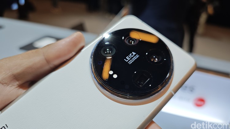 Xiaomi 14 Ultra diperkenalkan Xiaomi ke pasar global di Barcelona, Spanyol.