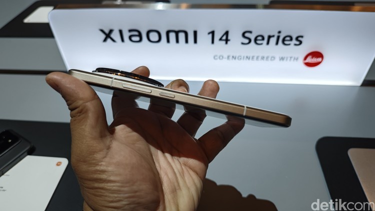 Xiaomi 14 Ultra Xiaomi 14 Ultra diperkenalkan Xiaomi ke pasar global di Barcelona, Spanyol.