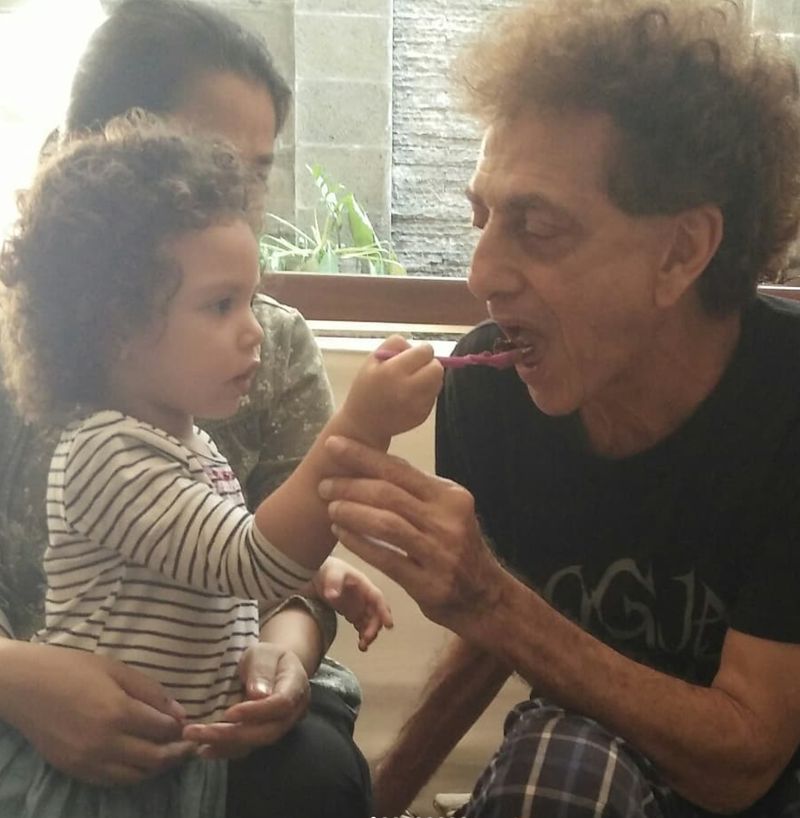 Ahmad Albar dan keluarganya