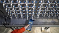 Singapura memakai program daur ulang limbah besar-besaran dengan memurnikan air limbah melalui mikrofiltrasi, reverse osmosis, dan iradiasi ultraviolet untuk menambah persediaan air minum.