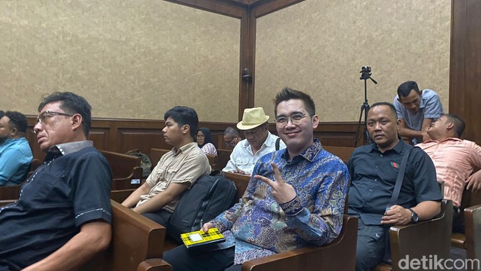 Dadan Tri Yudianto, salah satu terdakwa kasus suap MA, di ruang sidang Pengadilan Negeri Tipikor, 27 Februari 2024. (Rumondang Naibaho/detikcom)