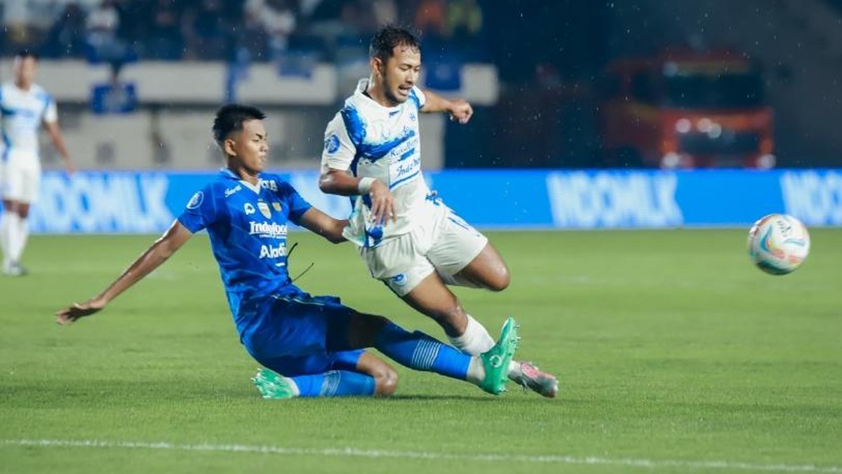 Persib Bandung menjalani malam yang bagus di Si Jalak Harupat. (Foto: Dok PSIS)
