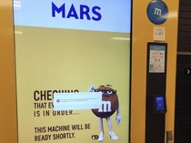 Duh! Vending Machine Cokelat Diangkut Gegara Pakai Sensor Wajah