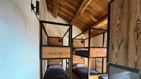 Tersedia juga kamar tidur untuk beristirahat. Foto: Luthfi Anshori/detikOto