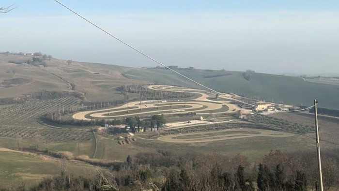Fasilitas Motor Ranch milik Valentino Rossi Fasilitas Motor Ranch milik Valentino Rossi
