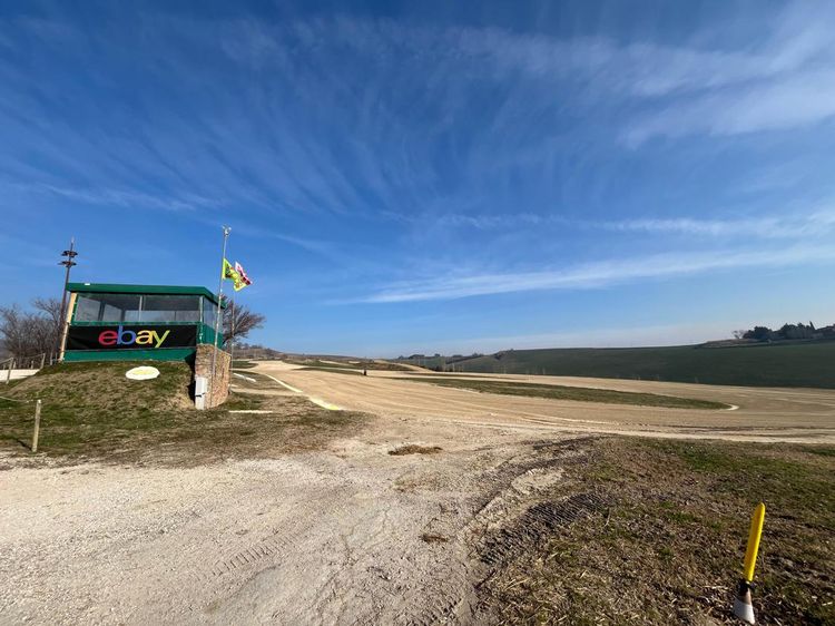Lihat Lebih Dekat Motor Ranch, Tempat Latihan Rossi dan Anak Didiknya