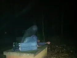 Foto Diduga Hantu yang Terabadikan Kamera, Bikin Takut Melihatnya