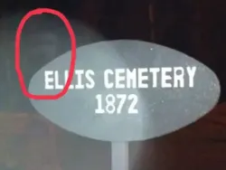 Foto Diduga Hantu yang Terabadikan Kamera, Bikin Takut Melihatnya