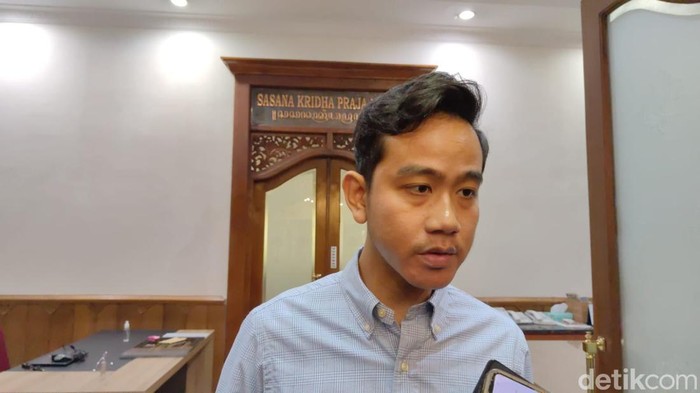 Wali Kota Solo Gibran Rakabuming Raka ditemui di Balai Kota Solo, Selasa (27/2/2024).