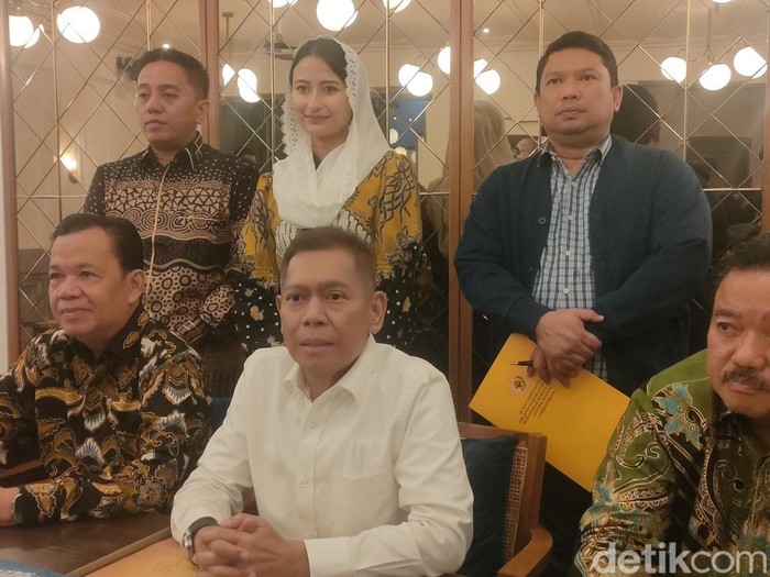 Jajaran elite organisasi masyarakat (ormas) pendiri Partai Golkar Musyawarah Kekeluargaan Gotong Royong (MKGR) (Dwi R/detikcom)