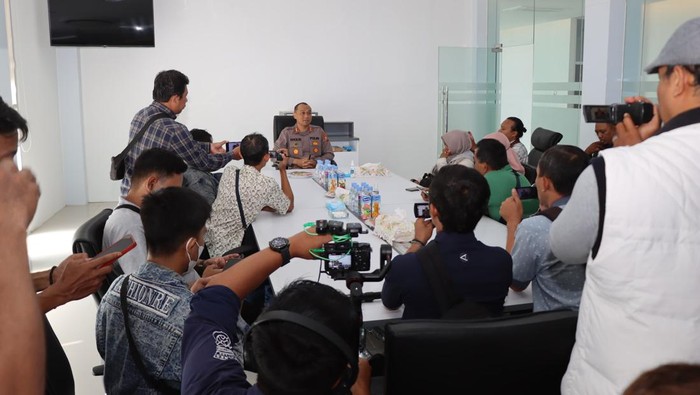 Kapolres Malang AKBP Putu Kholis Aryana
