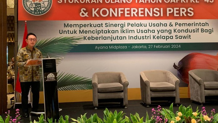 Ketua Umum GAPKI Eddy Martono