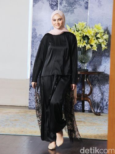 Koleksi Balthous Intimate Trunk Show: Never Too Late Collection.