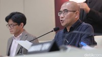 Hasyim mengatakan nantinya untuk metode KSK akan ada KPPS dan petugas yang mengawal dan akan disampaikan ke PPLN. Selanjutnya, kata dia, penghitungan suara akan dilakukan bersamaan dengan metode TPS.  