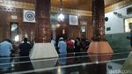 Potret Masjid Perahu di Tebet, Ada Sekilo Emas di Puncak Kubahnya!