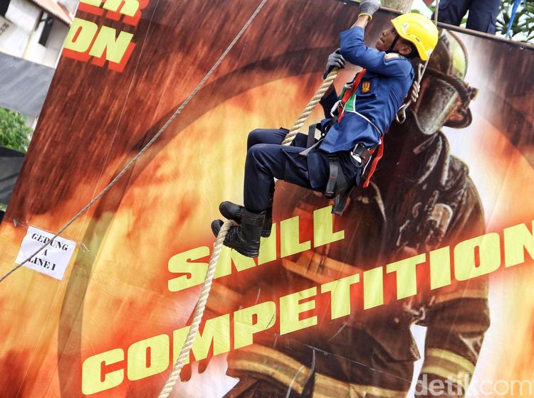 Serunya National Firefighter Skill Competition di Surabaya