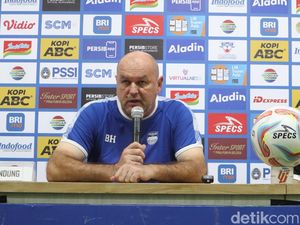 Bojan Hodak Akui Permainan Persib Tak Menarik di Laga Lawan Persija