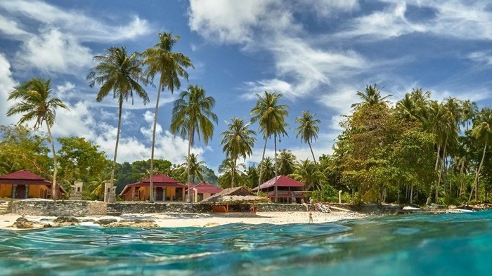 Pemandangan Pulau Asu di Nias Barat (Foto: Instagram.com/puriasuresort)