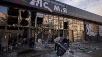 Dikatakan juga bahwa dua jam kemudian, empat rudal S-300 menghantam kota tersebut.  