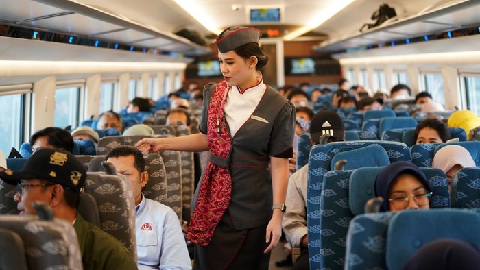 KCIC memiliki prosedur khusus dalam menangani penumpang prioritas atau key passenger. Hal tersebut untuk memastikan Whoosh dapat dinikmati semua kalangan.