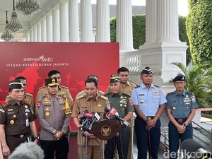 Jokowi Bahas Wilayah Metropolitan Makassar Mamminasata Jadi Penopang IKN