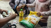 Beras tersebut dibandrol Rp 53.000/5kg atau sesuai harga eceran tertinggi (HET).  