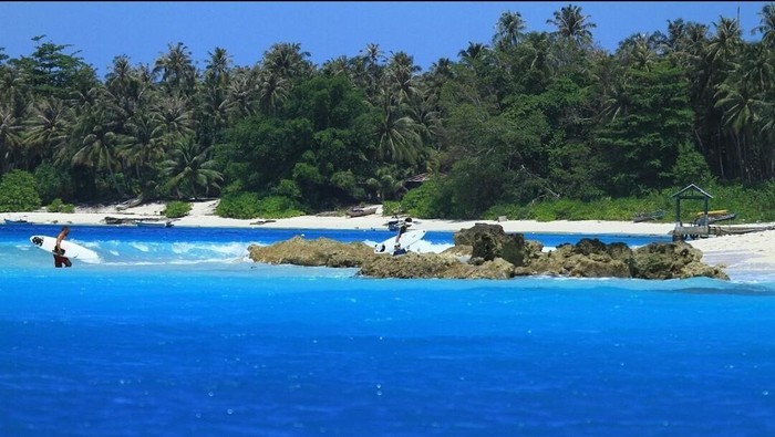 Pulau Asu di Nias Barat (Foto: Instagram.com/puriasuresort)