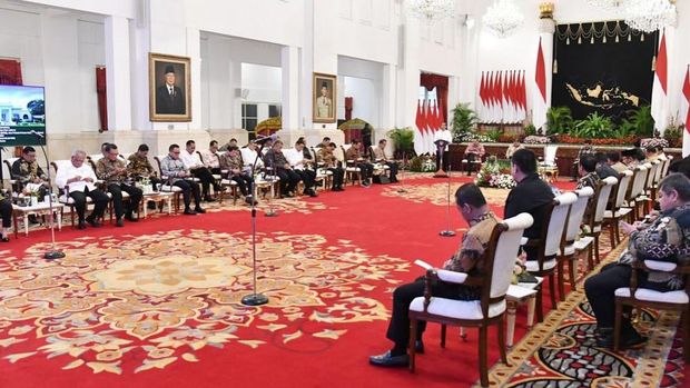 Sejumlah Kabinet menteri menghadiri Sidang Kabinet Paripurna di Istana Negara. (Instagram @smindrawati)