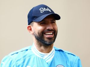 Aguero Bantah Mau Main Lagi