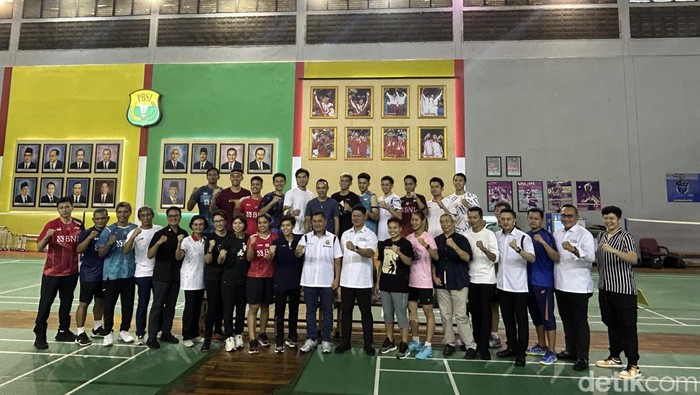 Tim Ad Hoc PBSI untuk Olimpiade Paris 2024 kembali melakukan pertemuan dengan Komite Olimpiade Indonesia (KOI).