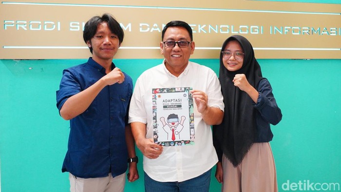 Tim Ivanastic Sistekin Untag Surabaya, Muhammad Ivan Hakim dan Ifarahma Nabila berhasil meraih juara 3 lomba Poster Afirmasi Tingkat Nasional.