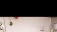 Lewat video TikToknya @ngurah.molog ia memperlihatkan hasil karyanya yang sukses mencuri perhatian. Ia membuat ukuran wajah politisi pada buah semangka. Foto: TikTok @ngurah.molog