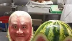 Wow! Seniman Ini Bikin Ukiran Wajah Ganjar hingga Gibran pada Buah Semangka