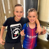 Duo YouTuber Vlad dan Niki masing-masing berusia 10 dan 8 tahun menduduki urutan delapan. Kekayaan mereka £102 juta atau sekitar Rp 2 triliun. Foto: Instagram