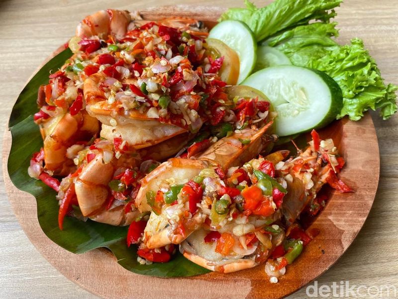 Ada Pecak Udang hingga Gurita Asam di Bintaro Seafood Coast