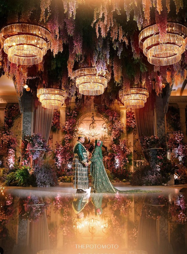 Tepat pada tanggal 24 Februari 2024 Andi Amar Maruf Sulaiman resmi menikah dengan Ihsani Nurul Izzah. Mengusung adat Bugis, pernikahan keduanya digelar secara mewah bak pernikahan kerajaan. Foto: Instagram/@andiamarms