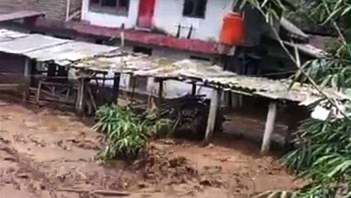 Penampakan banjir bandang di Desa Tajuk, Semarang, Rabu (28/2/2024).