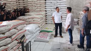 Melihat Stok Beras untuk Puasa, Ada Segini Barangnya