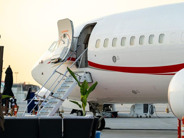 Potret Mewahnya Pesawat Boeing yang Dibeli Haji Isam