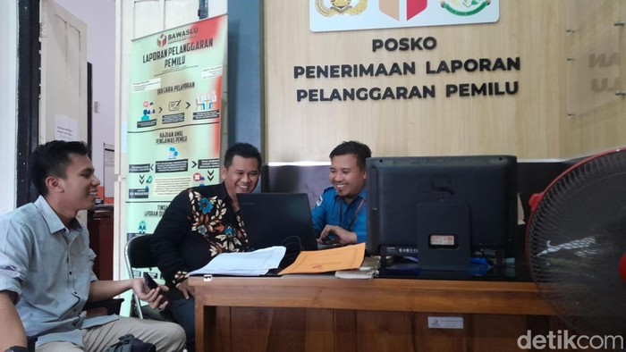 Caleg Banyuwangi lapor Bawaslu