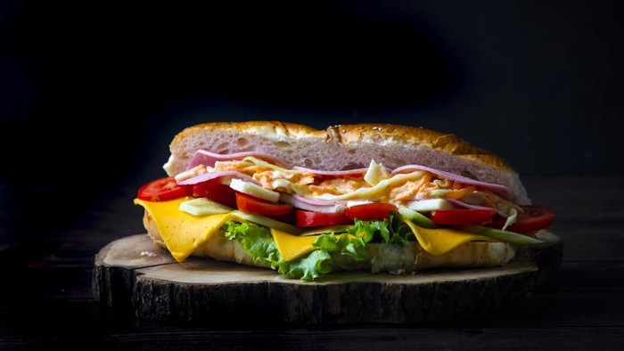 Duh! Wanita Ini Beli Sandwich Tapi Kena Tagih Sampai Rp 15 Juta