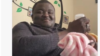 Haaland mencetak gol keempatnya untuk membawa City unggul 4-2. Ia menuntaskan operan De Bruyne untuk menjebol gawang Luton. Foto: Twitter