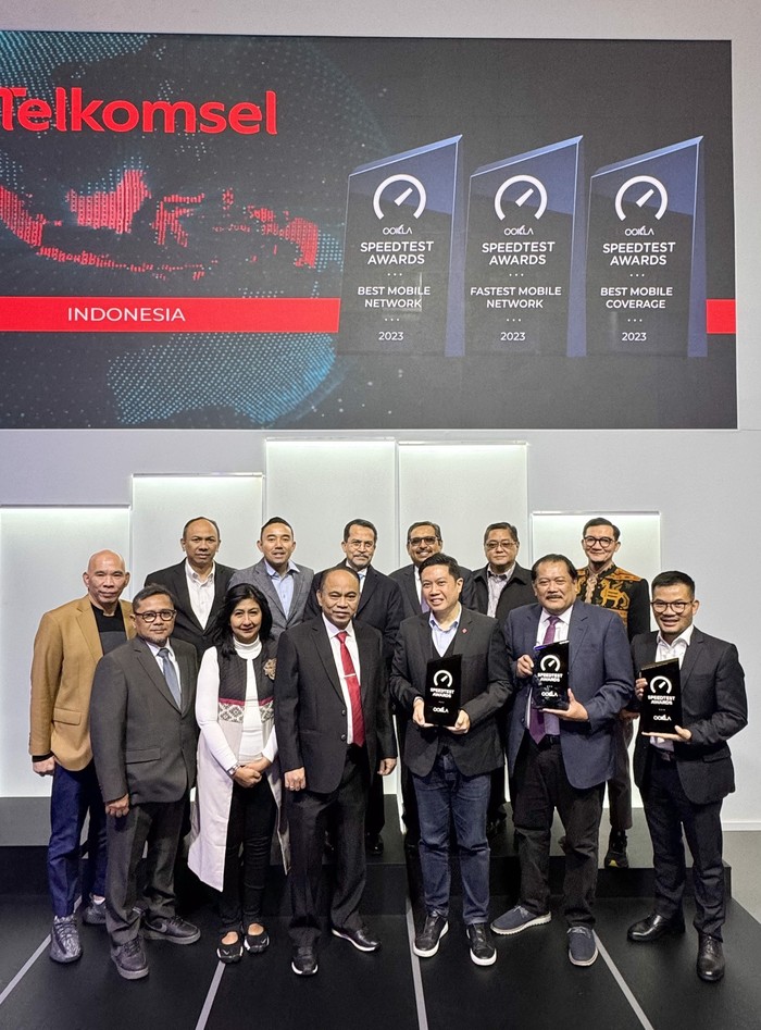 Komitmen Telkomsel menghadirkan konektivitas, solusi, dan layanan terdepan guna meningkatkan pengalaman digital pelanggannya secara merata dan setara di Indonesia diganjar penghargaan.